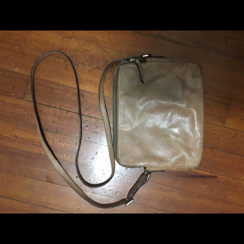 Beige purse